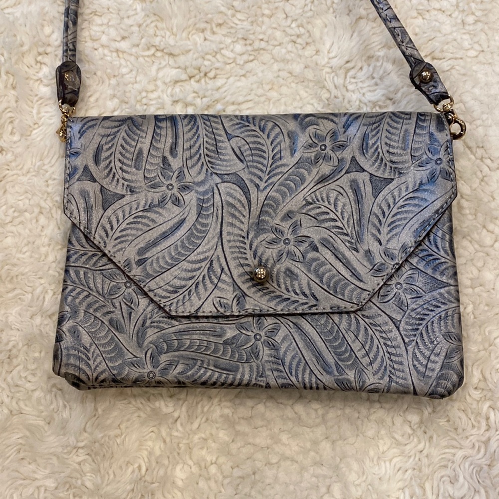 NWOT Street Level cross body bag